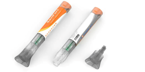 2.25ml auto-injector by Savicred, featuring Covestro's medical-grade Makrolon® polycarbonates