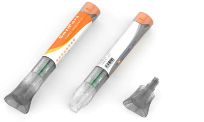 2.25ml auto-injector by Savicred, featuring Covestro's medical-grade Makrolon® polycarbonates