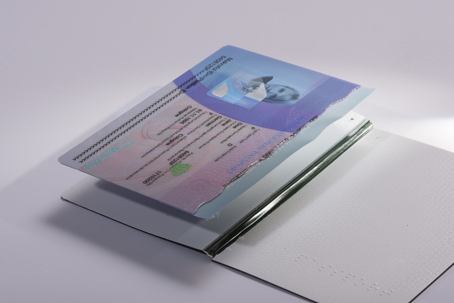 Passport TPU hinge image